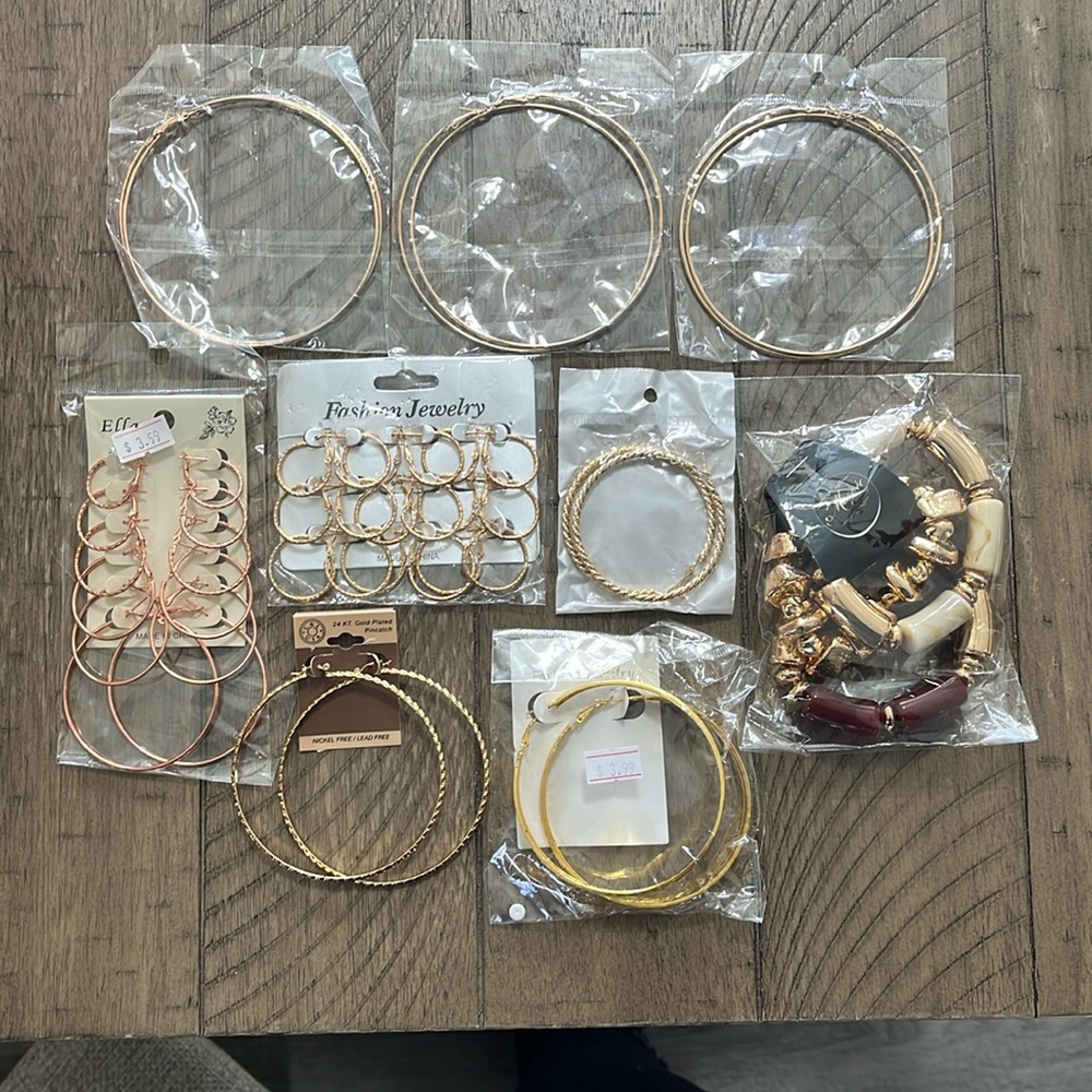 NWT LOT Of EARRINGS!!!!!! 21 pairs of Hoop Earrings - and 1 pack of 3 bracelets